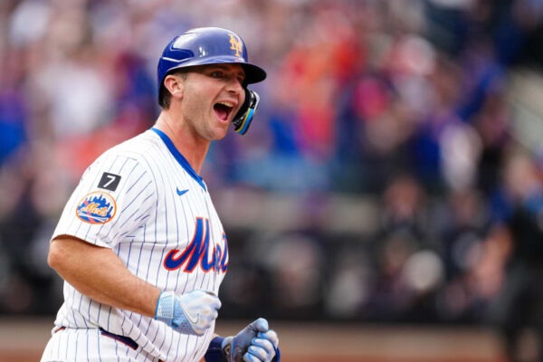 Pete Alonso Home Run